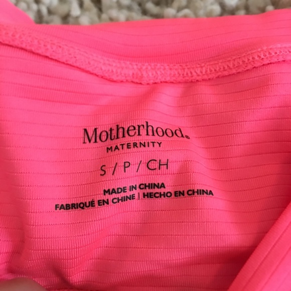 Maternity workout top - Picture 2 of 3